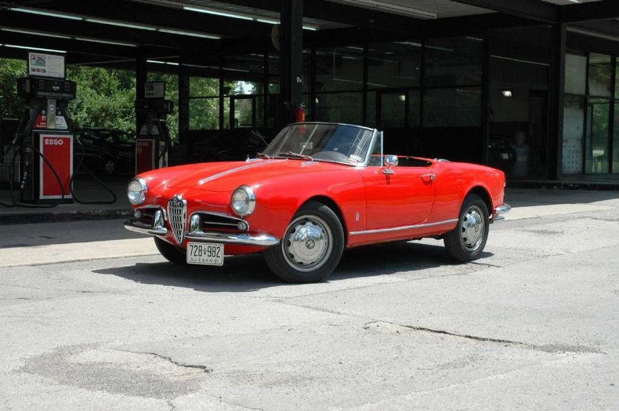  Alfa Romeo Giulietta Spider 1961 года  (фото 13 из 36)